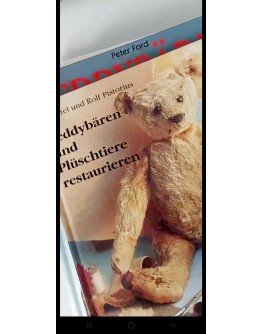 Книга з вінтажних та анткварних ведмедів Тедді. 69-008